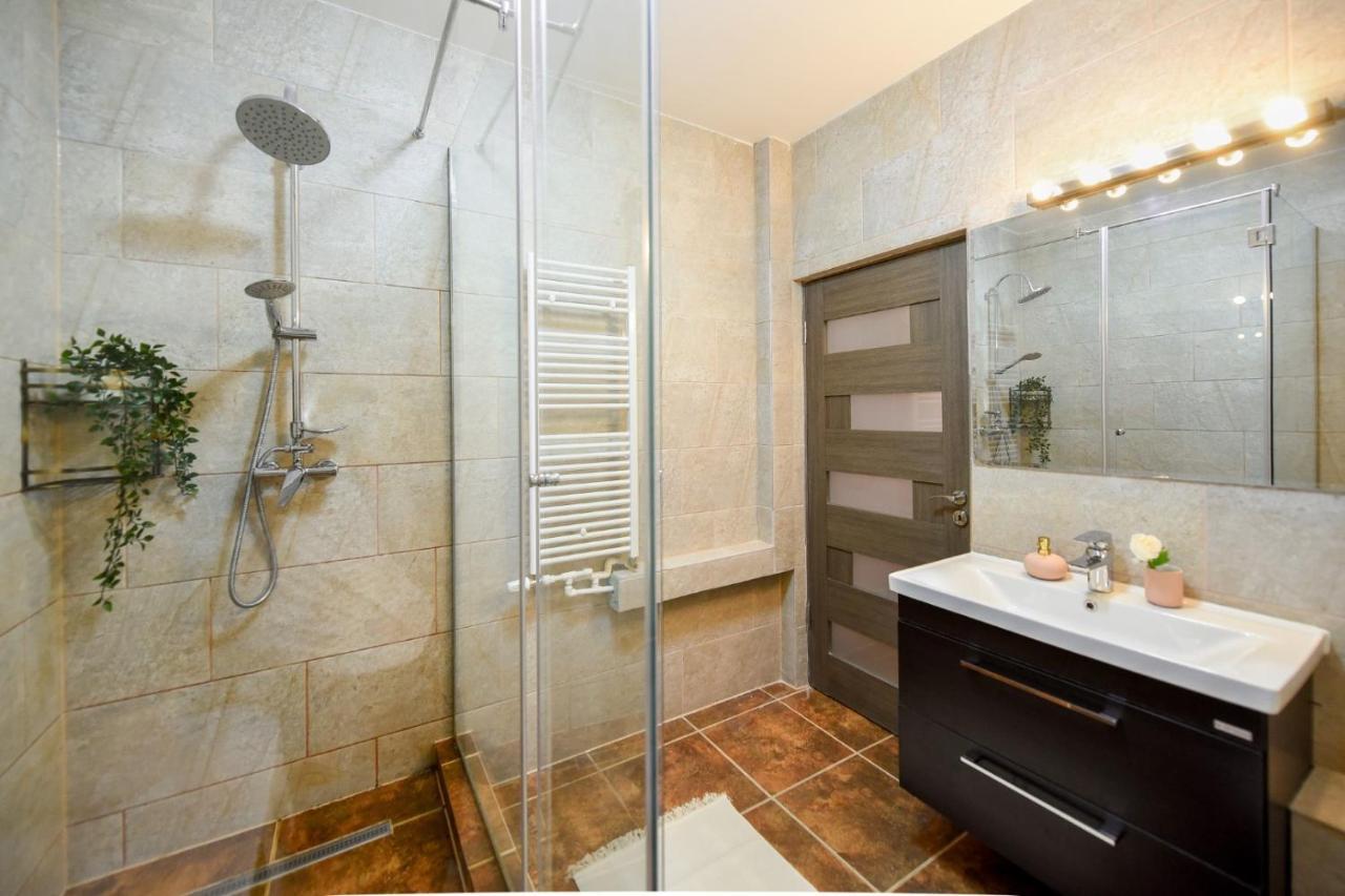 Le Petit & Cosy - Best Location Old Town & Quiet Bukarest Eksteriør billede