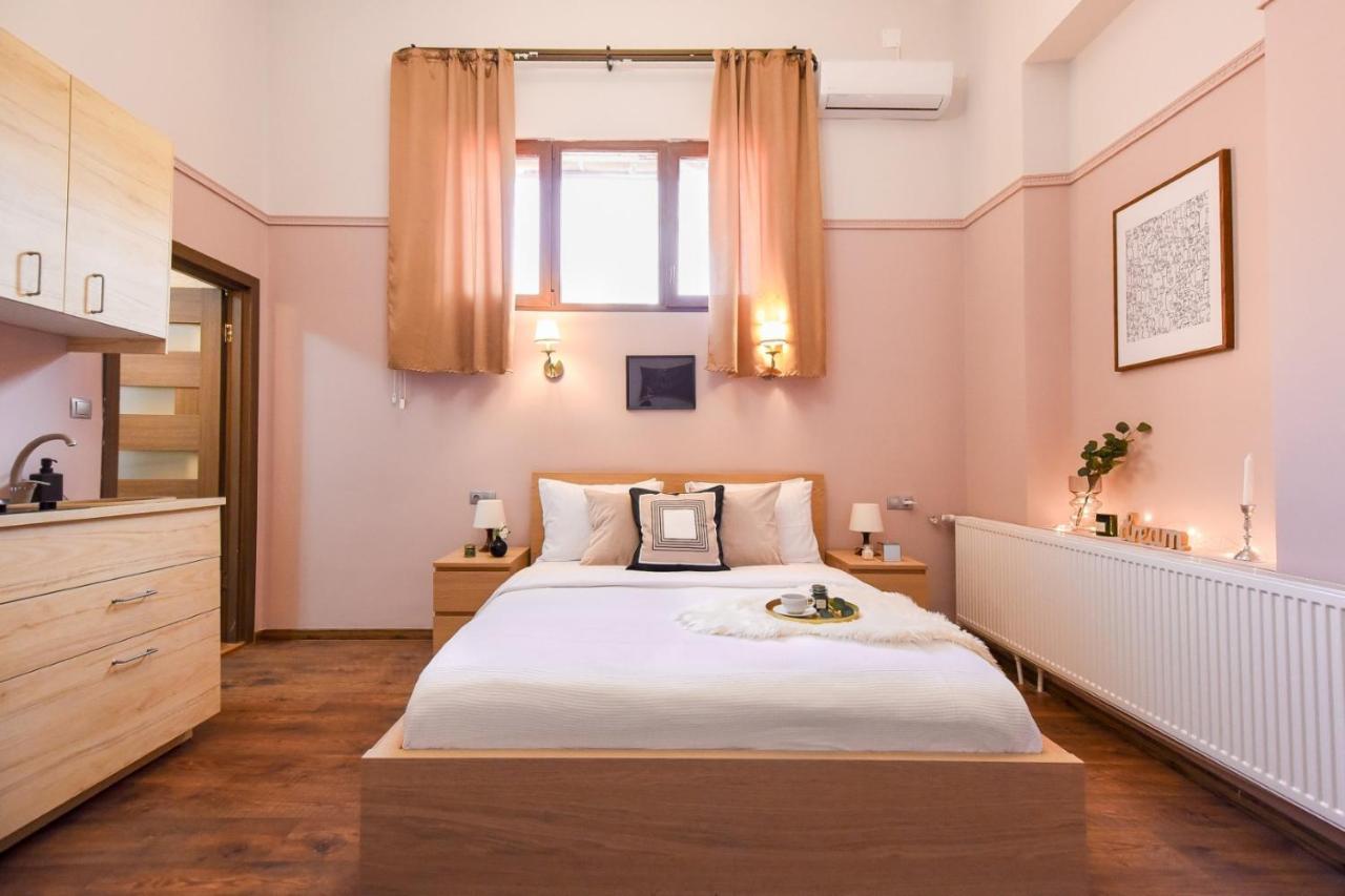 Le Petit & Cosy - Best Location Old Town & Quiet Bukarest Eksteriør billede